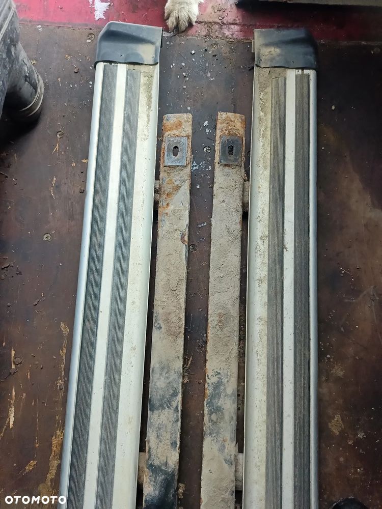 Stopnie boczne orurowanie progi Toyota Rav 4  RAV4 - 2