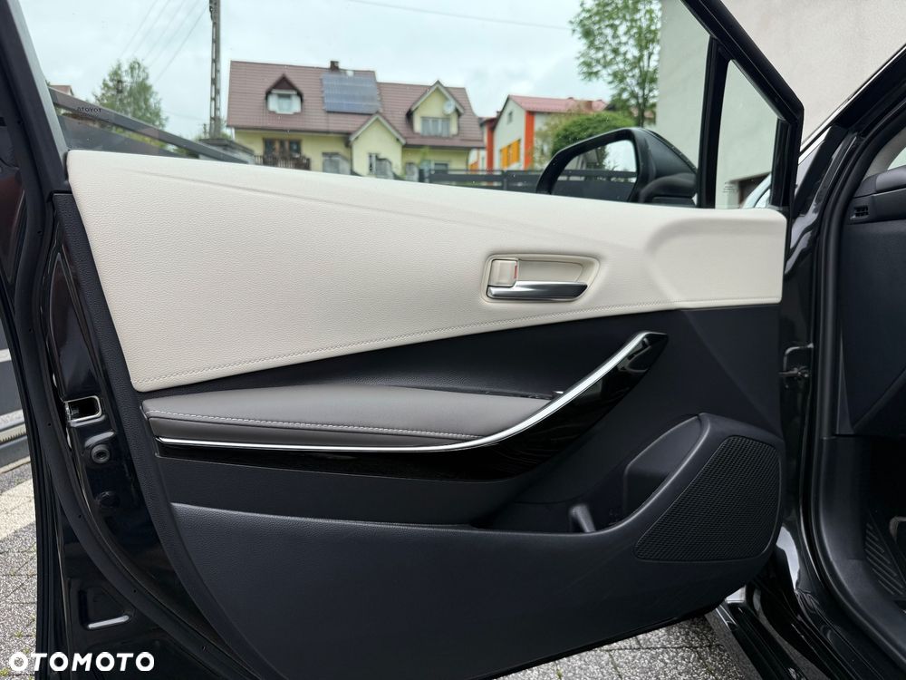 Toyota Corolla 1.8 Hybrid Executive - 18