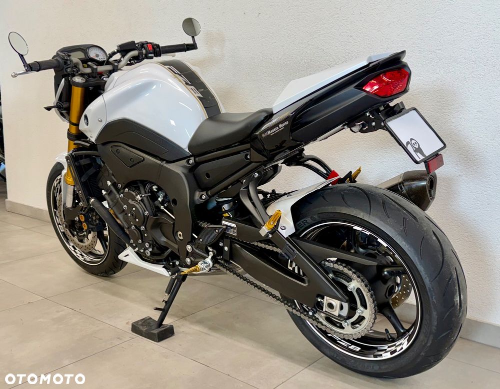Yamaha FZ8 - 3