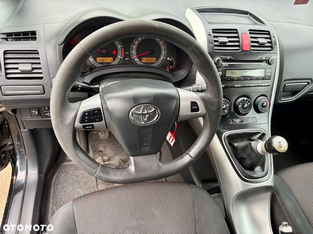 Toyota Auris 1.4 D-4D - 18