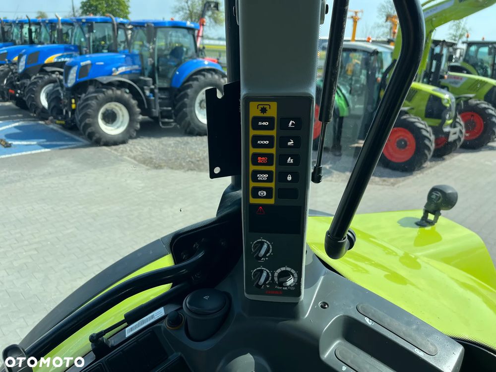 Claas Arion 640 - 15