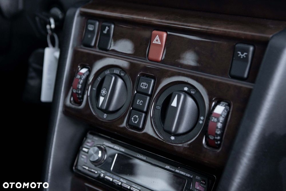 Mercedes-Benz W124 (1984-1993) - 30