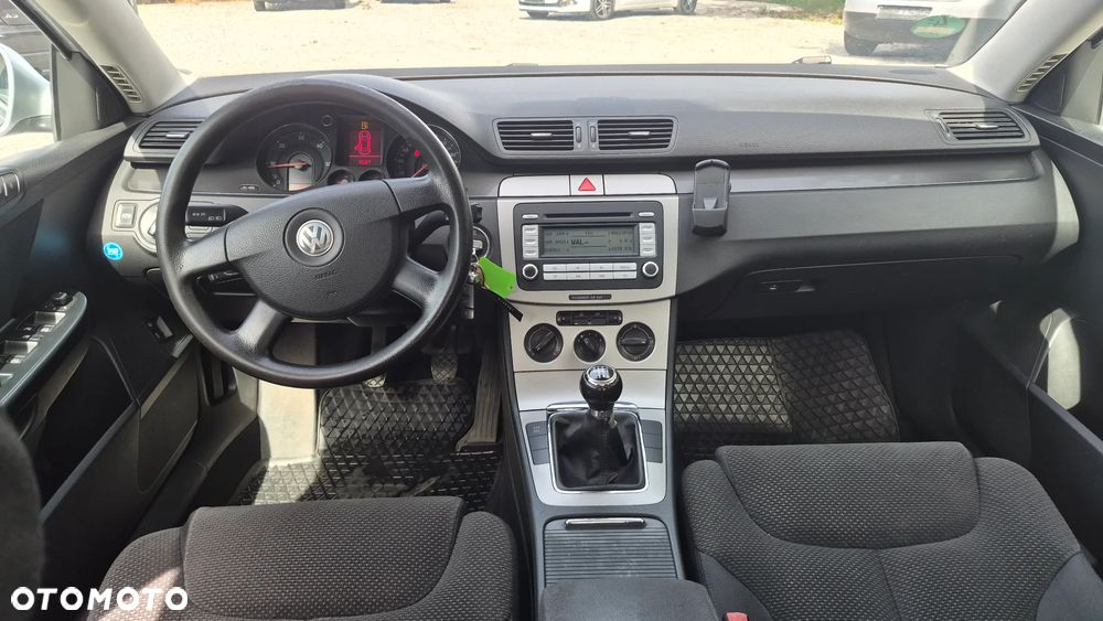 Volkswagen Passat 2.0 TDI Comfortline - 10
