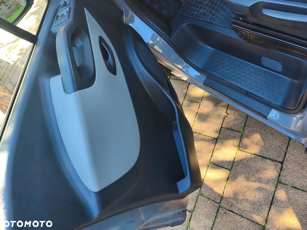 Renault Trafic - 18