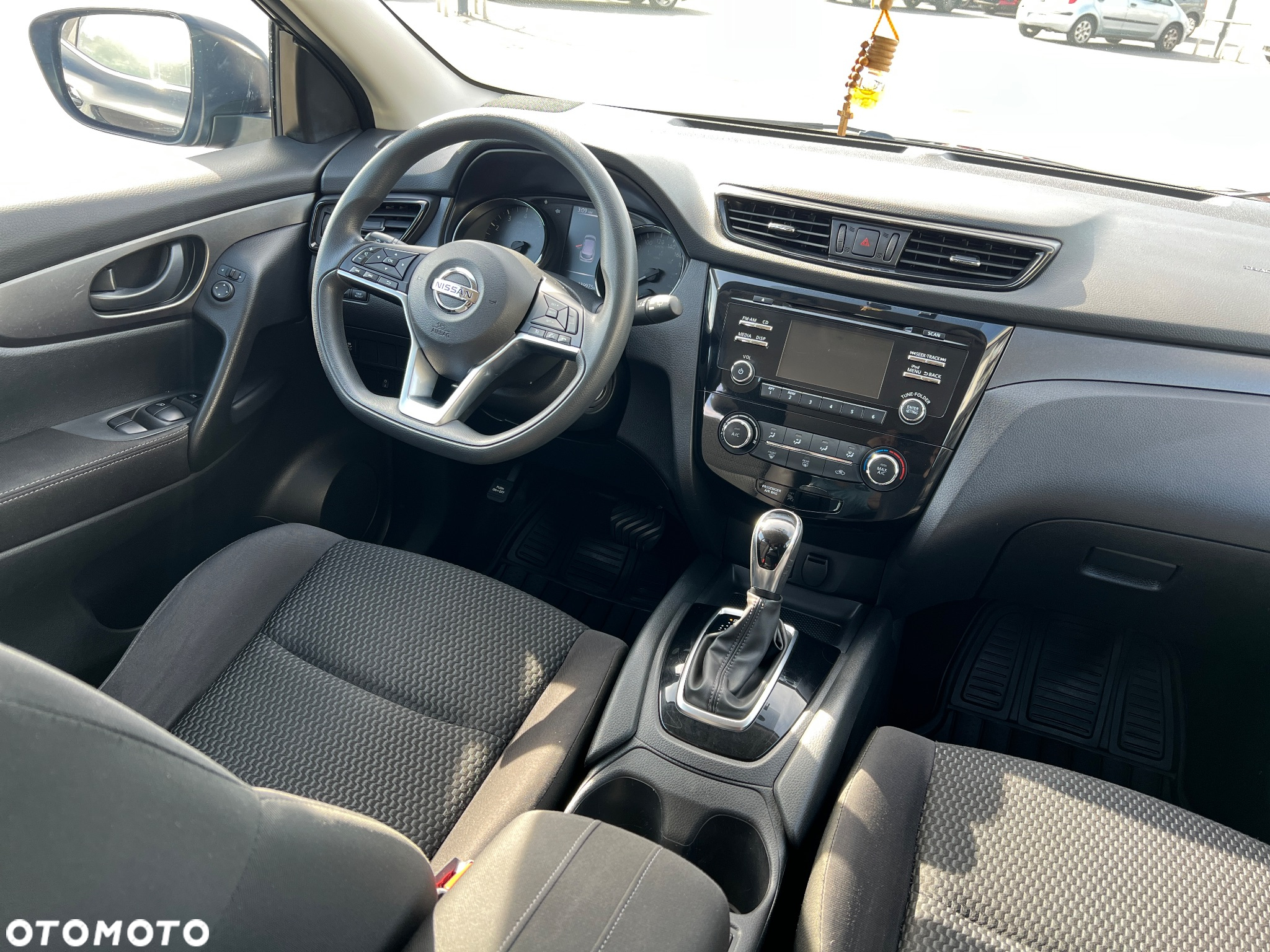 Nissan Qashqai - 11