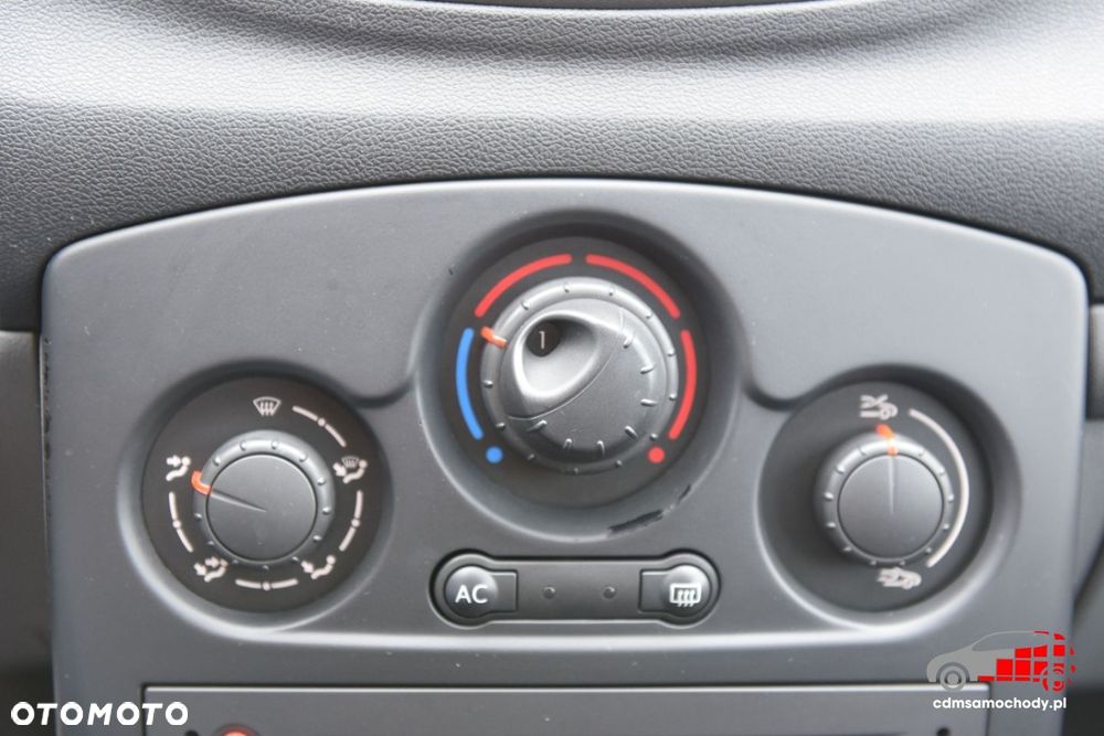 Renault Clio - 28