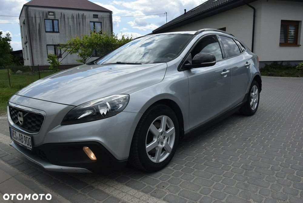 Volvo V40 Cross Country D2 Momentum - 17