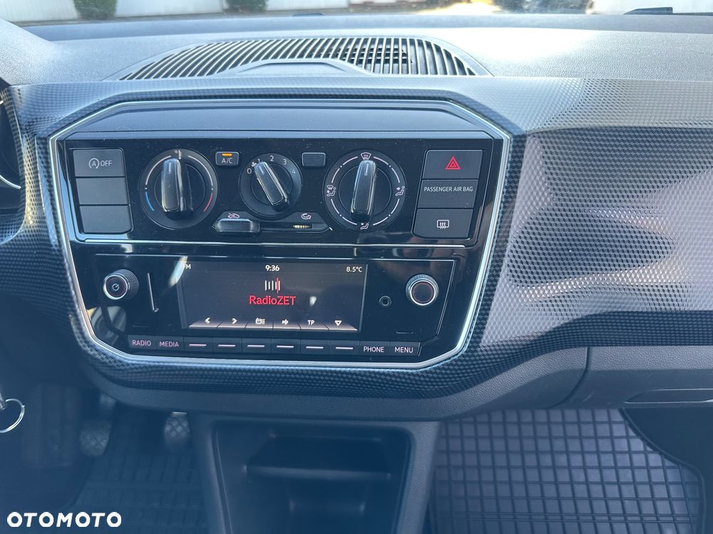 Volkswagen up! BlueMotion Technology street - 10
