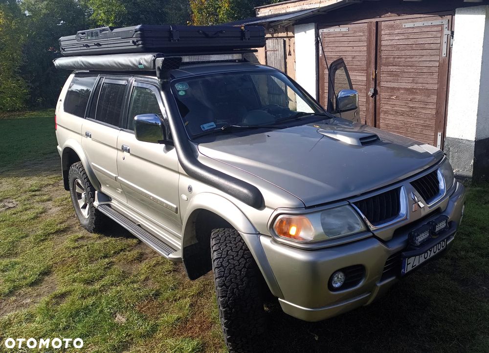 Mitsubishi Pajero - 10