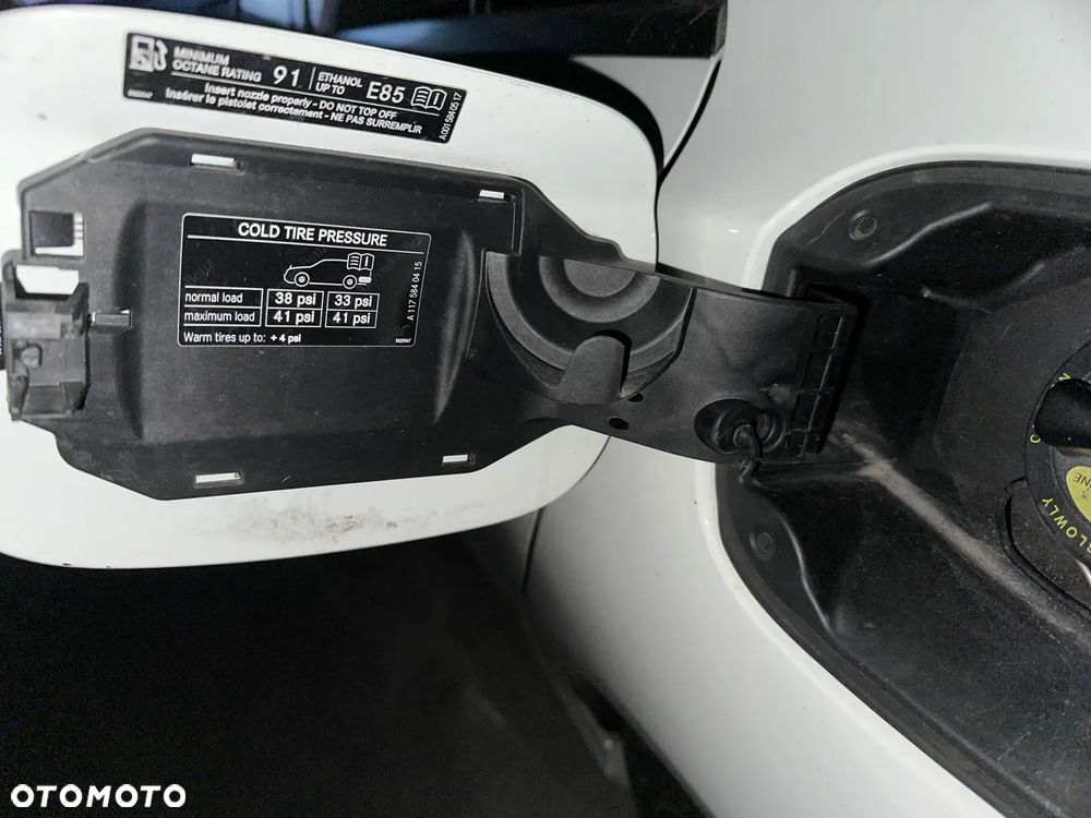 Mercedes-Benz CLA 250 4-Matic - 16