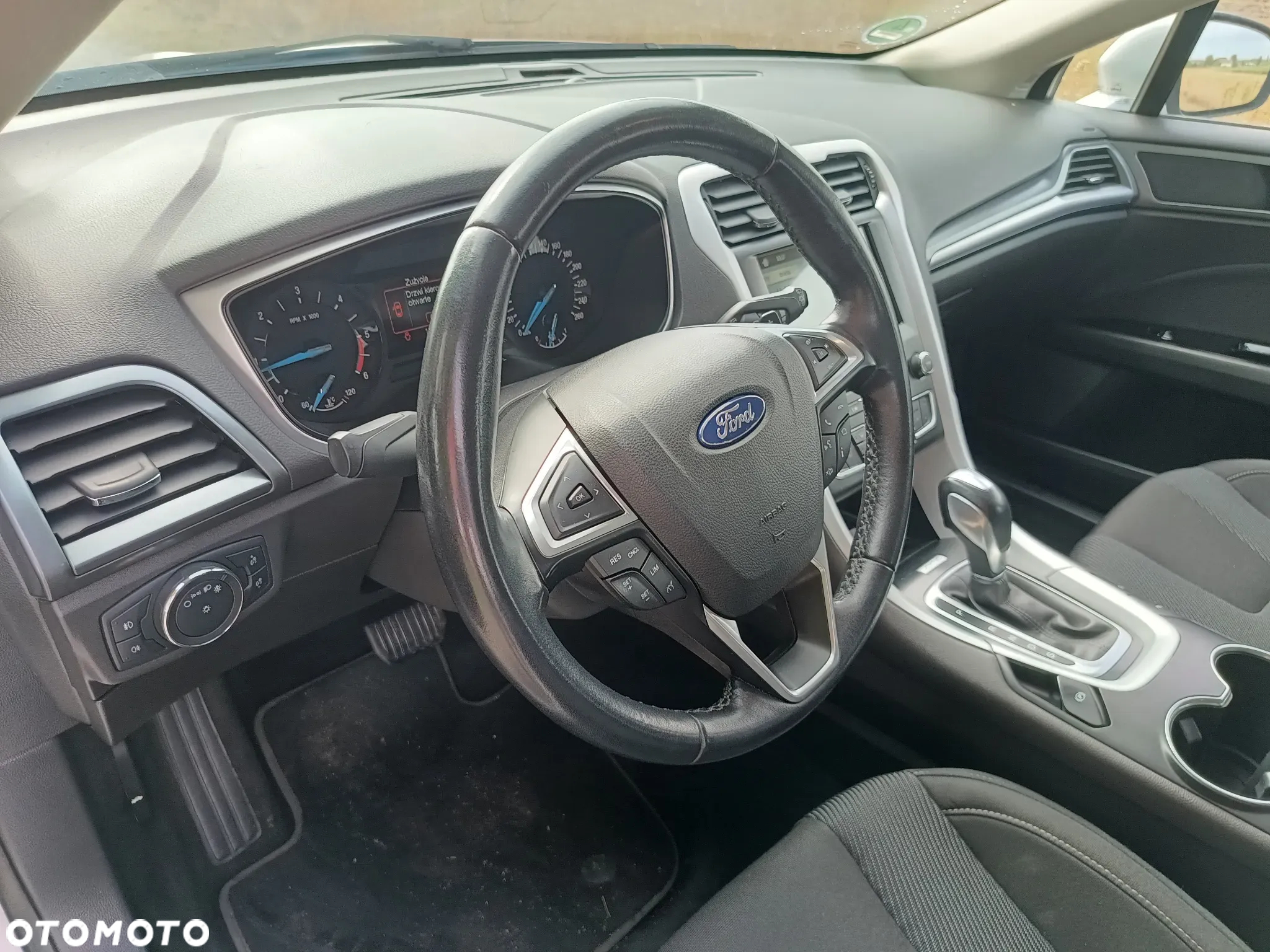 Ford Mondeo - 24