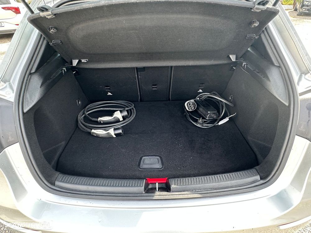 Mercedes-Benz A 250 e Style Plus - 9