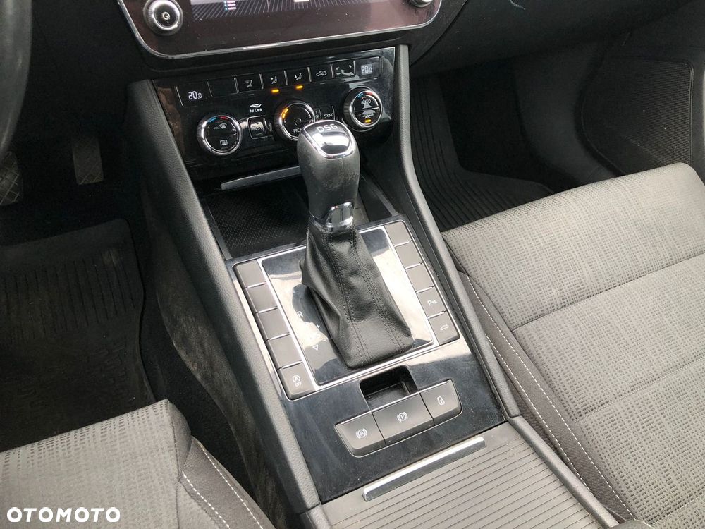 Skoda Superb 2.0 TDI Style DSG7 - 18