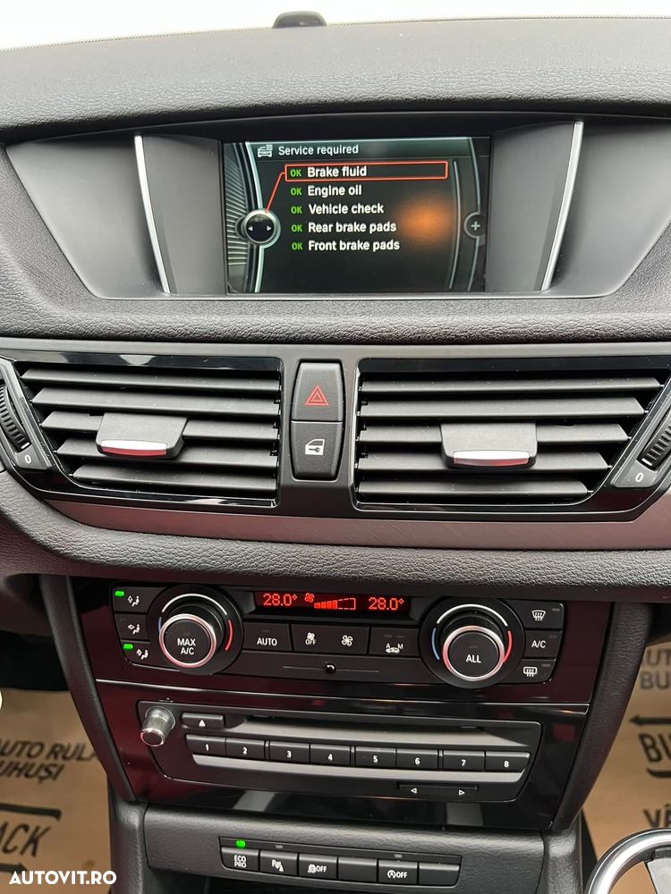 BMW X1 sDrive18d Sport Line - 11