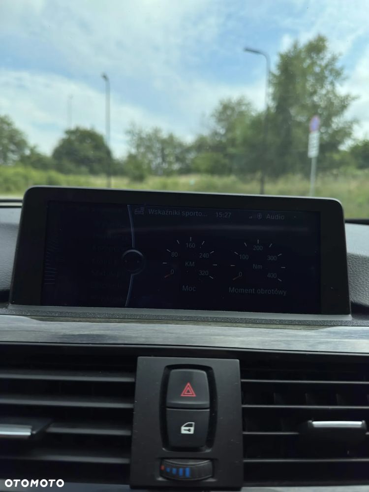 BMW Seria 3 328i xDrive Sport-Aut Luxury Line - 20