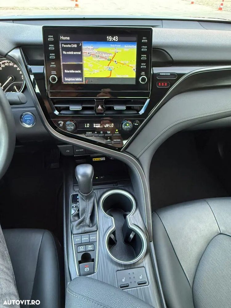 Toyota Camry - 19