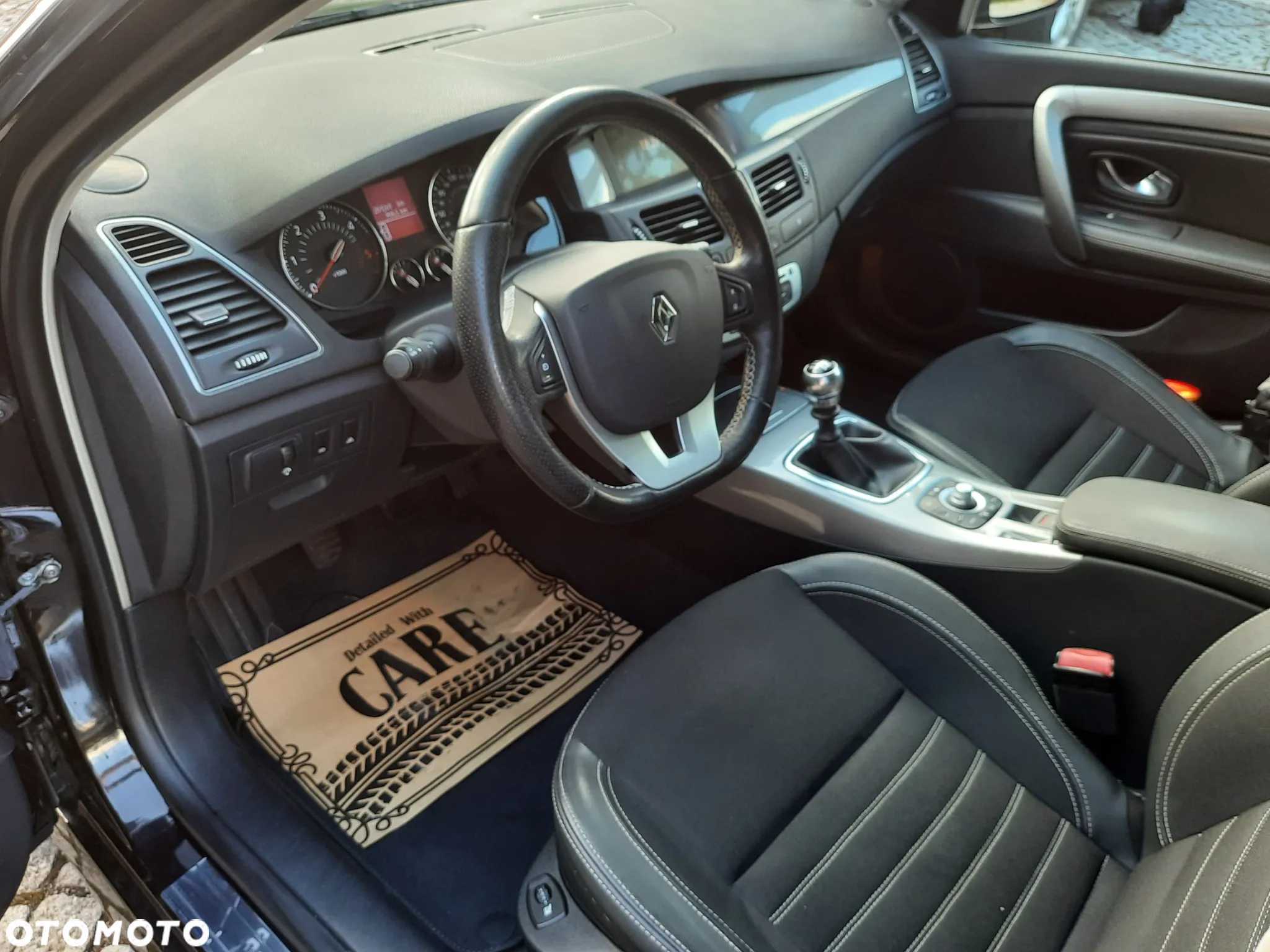 Renault Laguna 2.0 dCi Black Edition - 11
