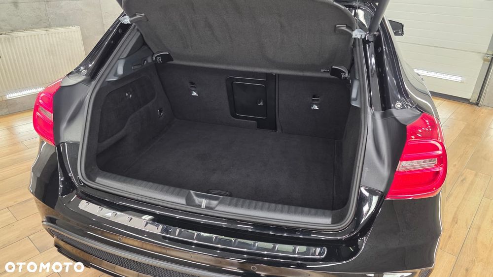 Mercedes-Benz GLA AMG 45 4-Matic - 29