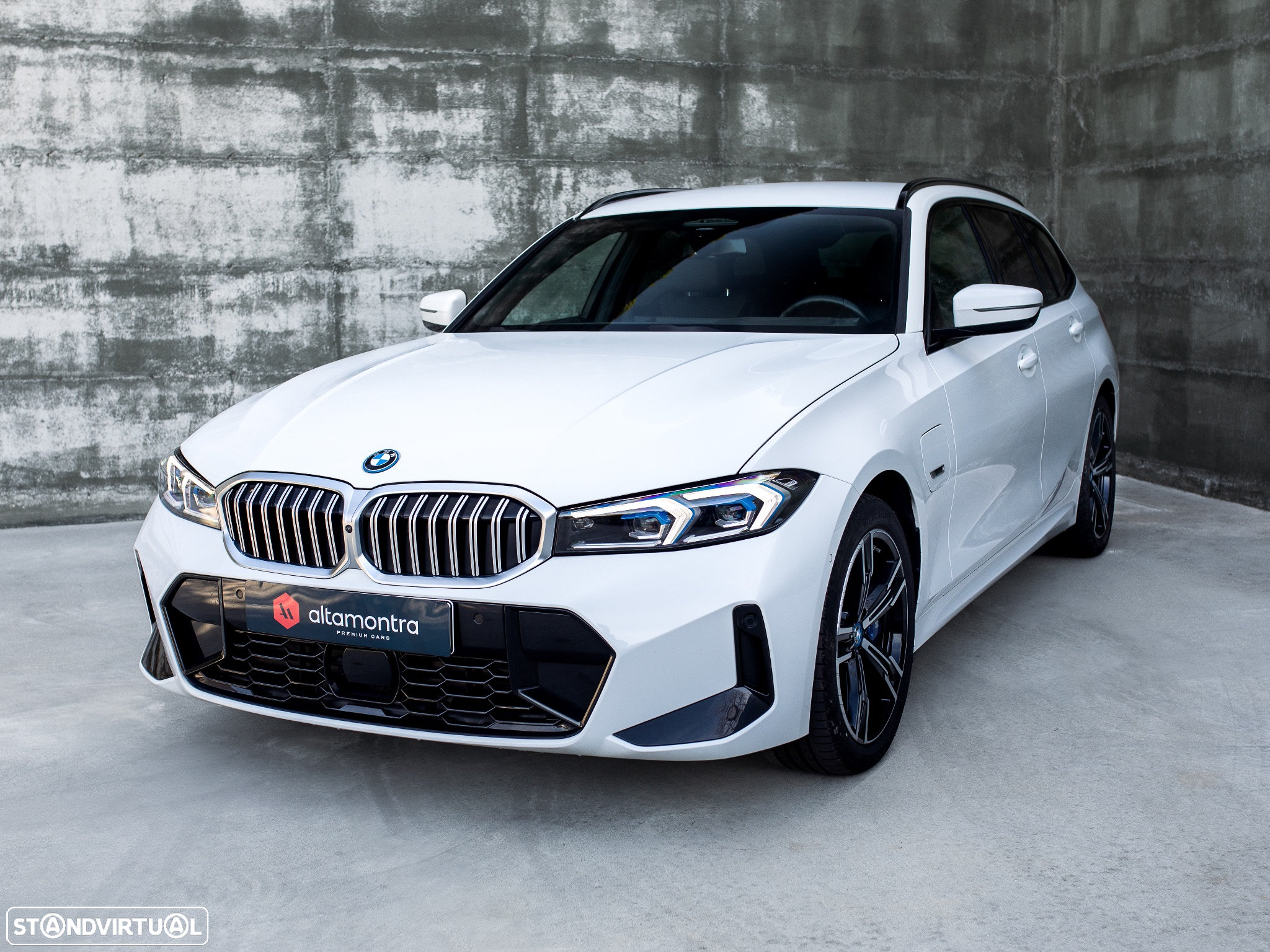 BMW 330 e Touring Pack M Auto - 4