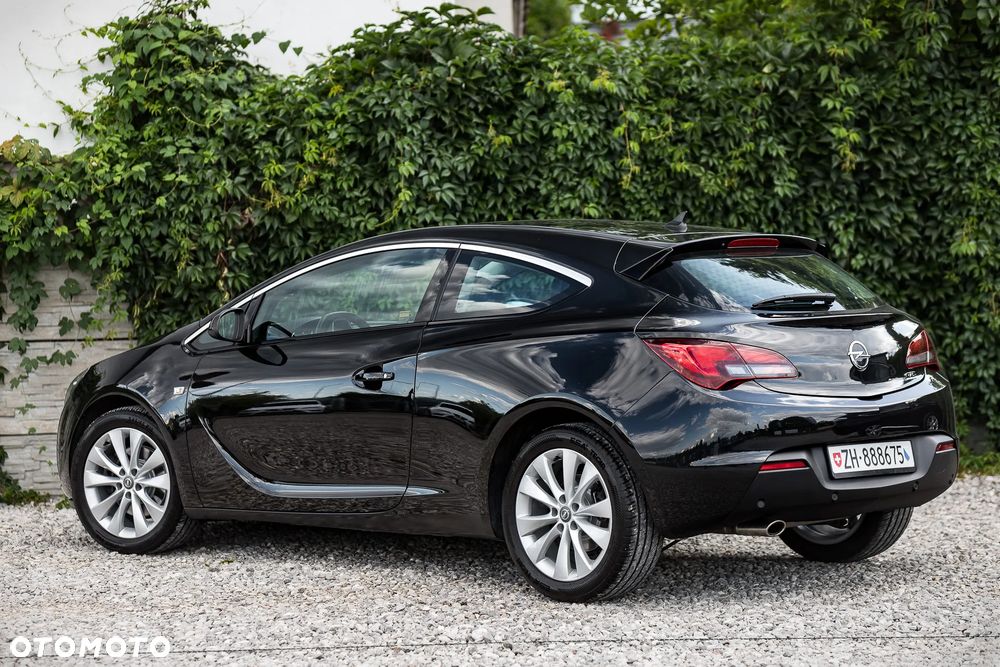 Opel Astra 1.6 Turbo Cosmo - 9