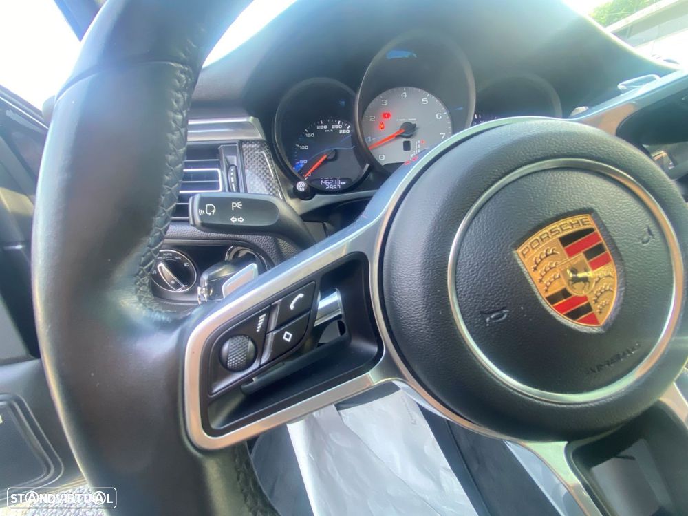 Porsche Macan S - 29
