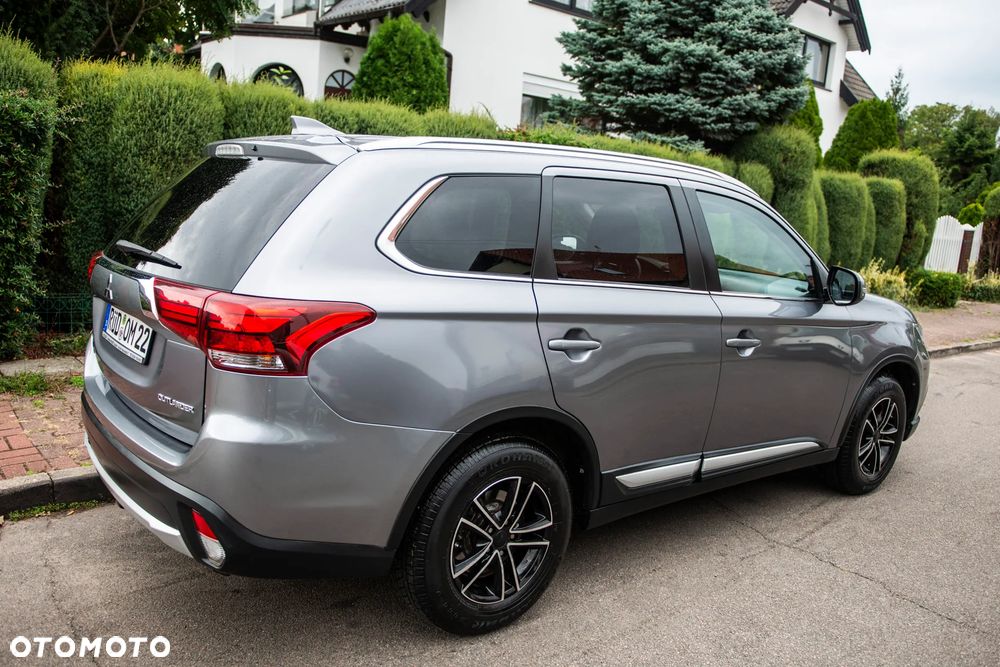 Mitsubishi Outlander 2017 photo 5