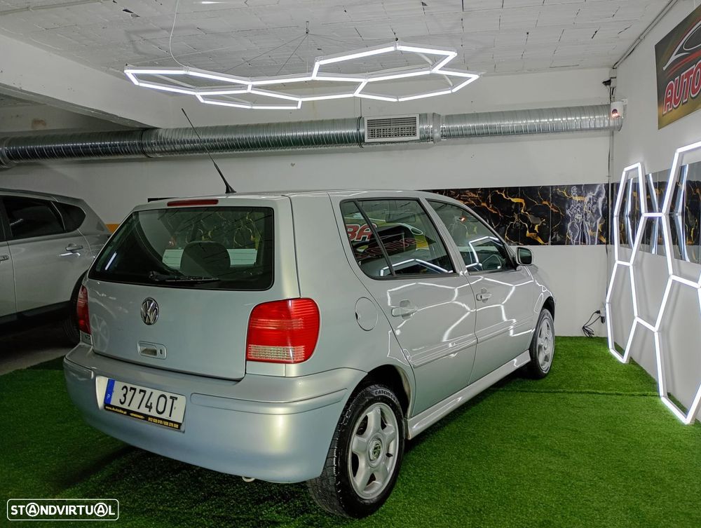 VW Polo 1.4 TDi Confortline ABS - 32