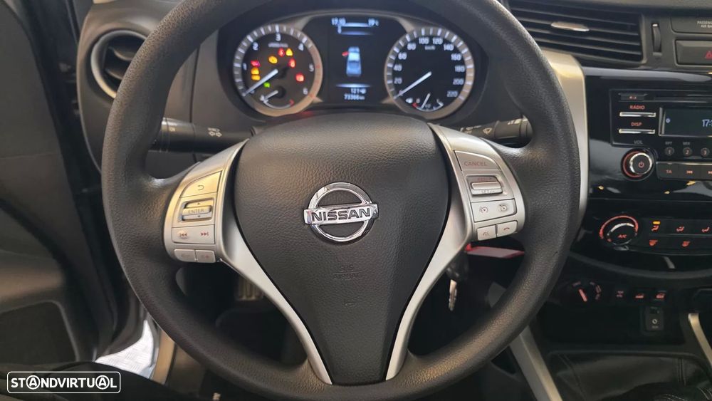 Nissan Navara 2.3 dCi CD 4WD Visia B.Dif. - 39