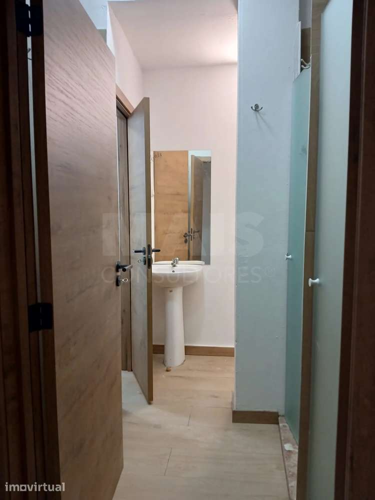 Moradia T8 em Santiago do Cacém – Ideal para Empresas - Grande imagem: 5/8