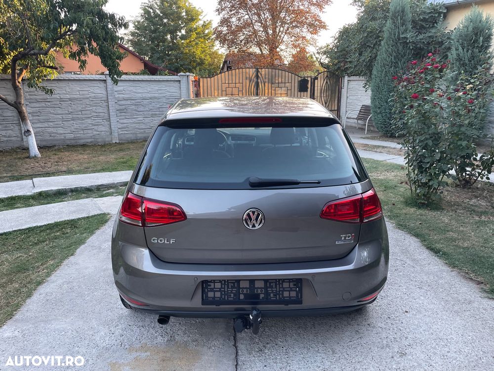 Volkswagen Golf - 11