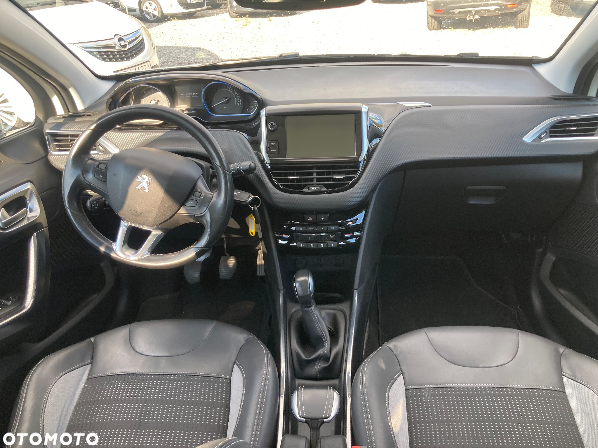 Peugeot 2008 1.6 e-HDi Allure S&S - 12