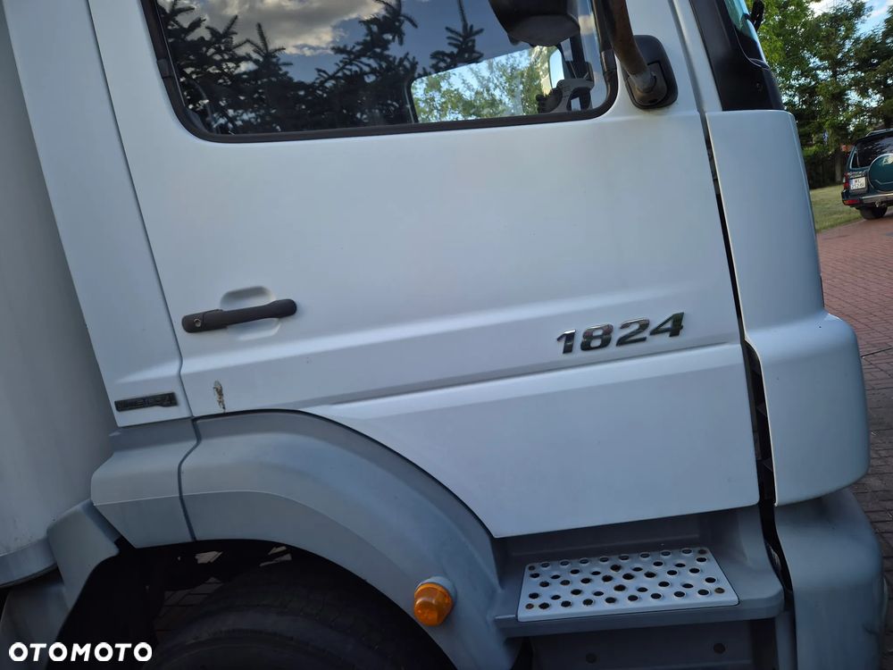 Mercedes-Benz AXOR 1824 - 5