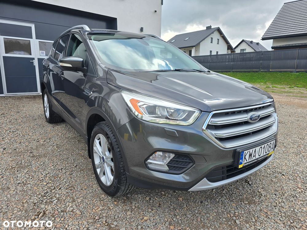Ford Kuga 1.5 EcoBoost 2x4 Titanium - 10