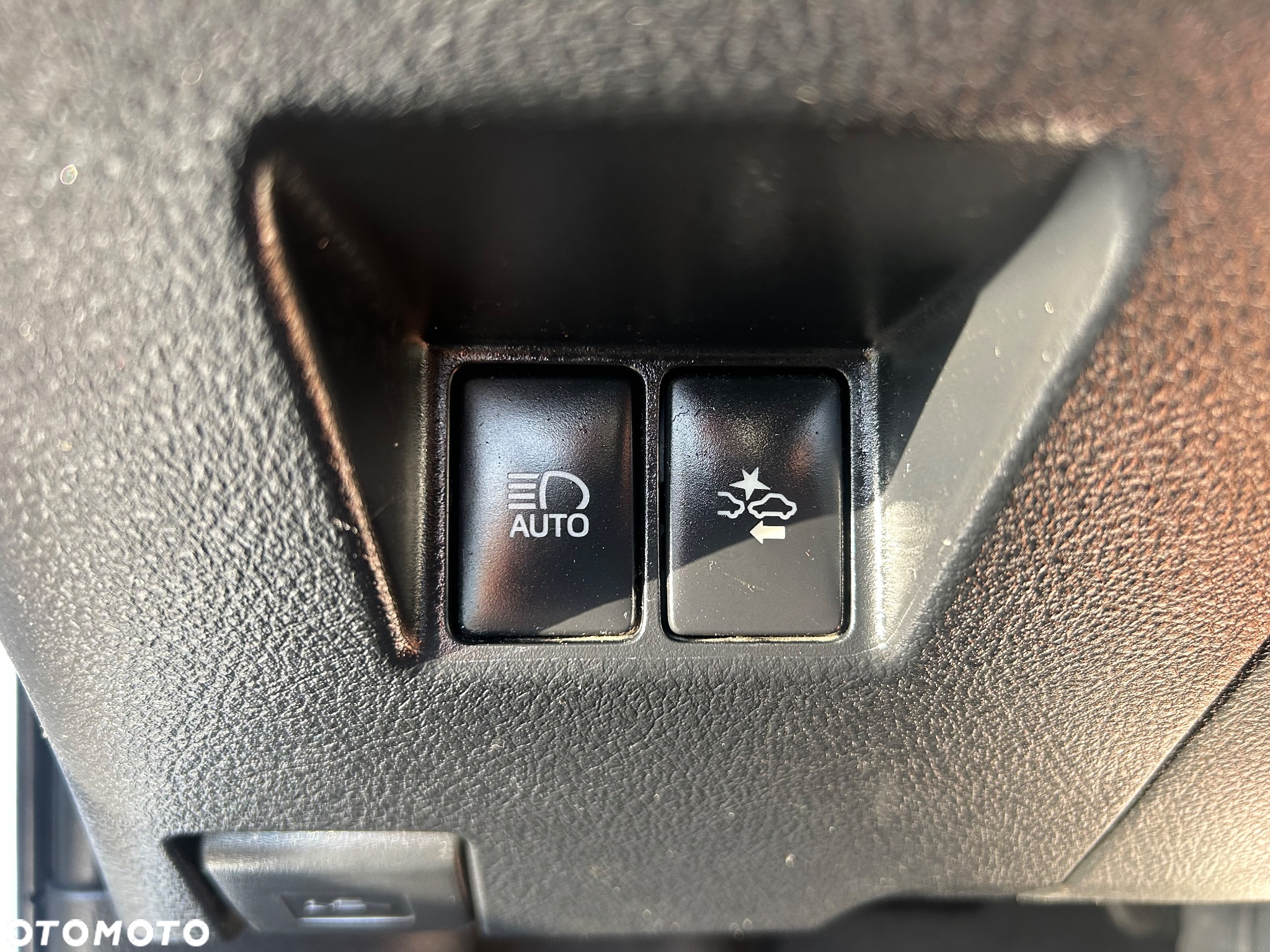 Toyota Yaris Hybrid 100 Premium - 20