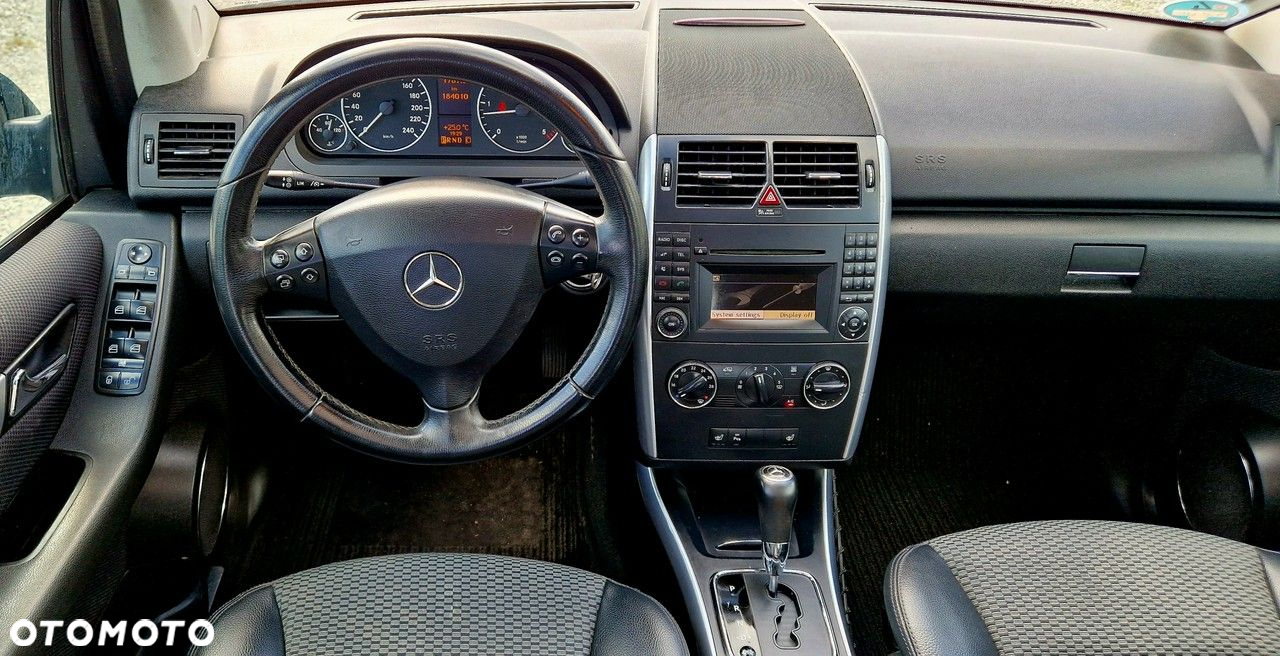 Mercedes-Benz Klasa A - 32