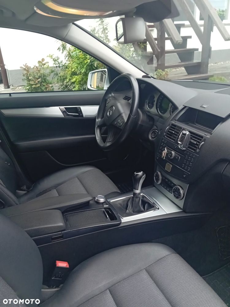 Mercedes-Benz Klasa C 180 Kompressor BlueEFFICIENCY - 8