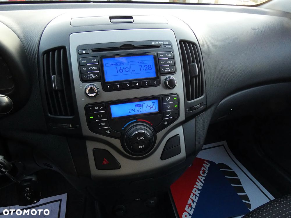Hyundai i30 1.4 Comfort World Cup - 10