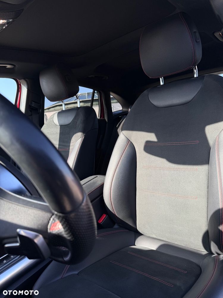 Mercedes-Benz GLA 180 d Business Edition - 25