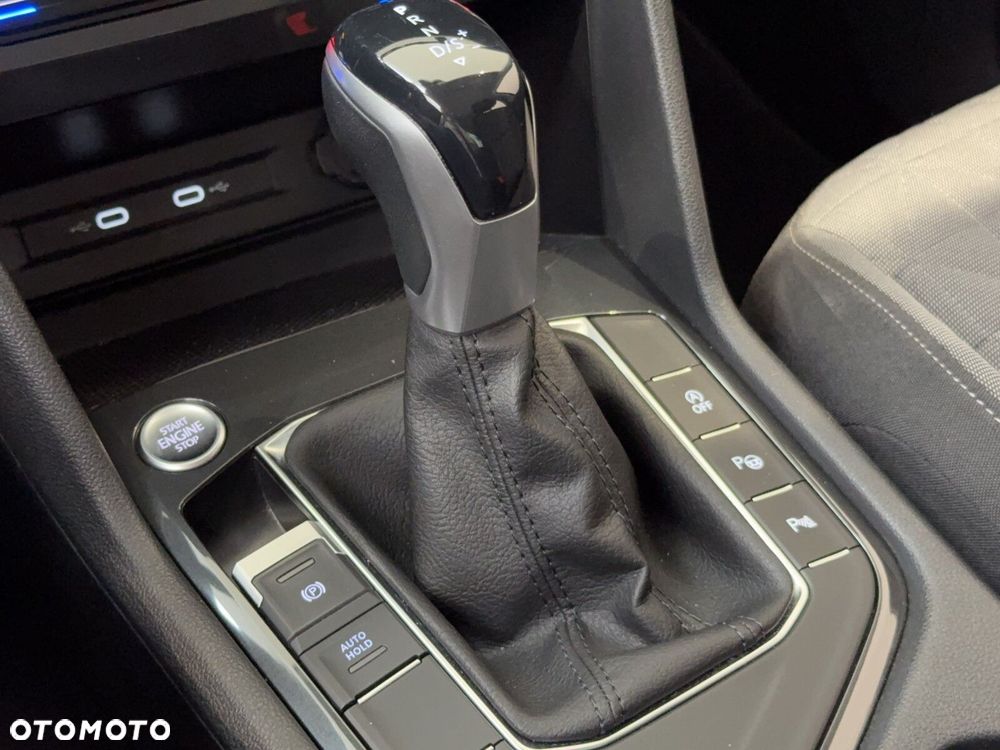 Volkswagen Tiguan - 27
