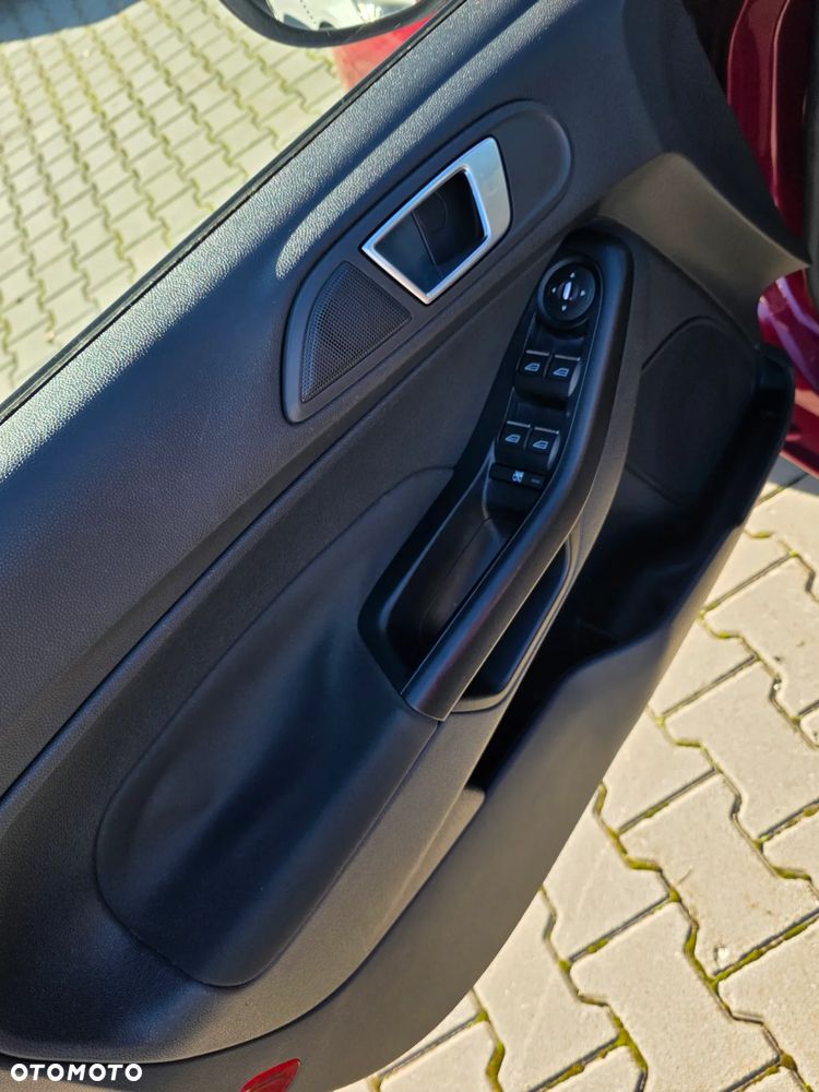 Ford Fiesta 1.25 Ambiente EU5 - 14