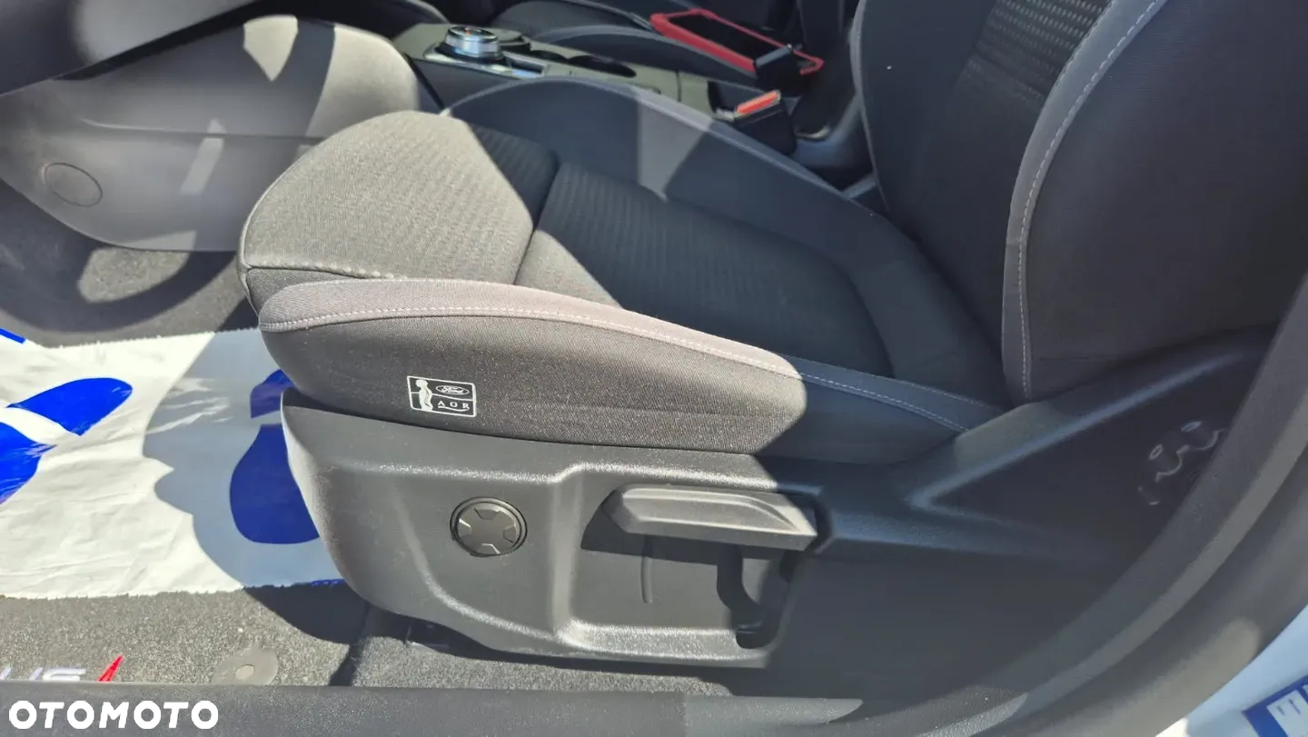 Ford Focus 1.5 EcoBlue SCR Titanium - 23
