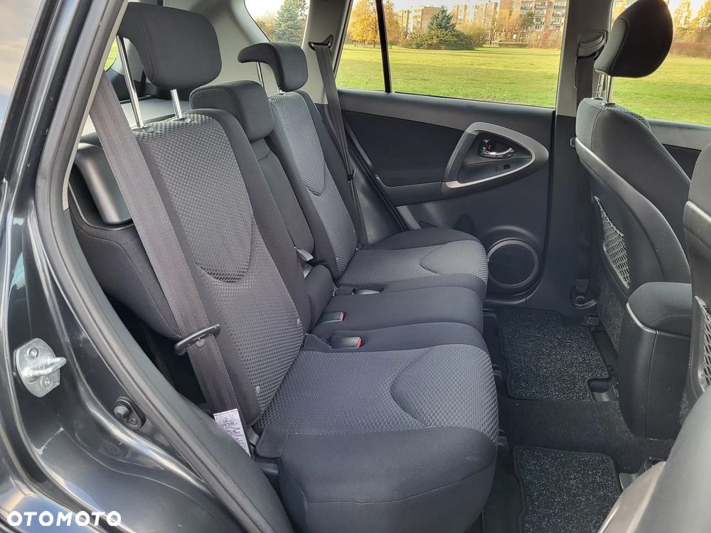 Toyota RAV4 2.0 VVT-i Sol - 20
