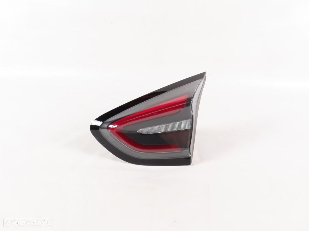 Farolim da mala Direito Seminovo/ Original FORD PUMA (CF7) L1TB-13A602 - 1