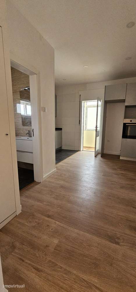 Apartamento T2 Porto - Grande imagem: 3/11