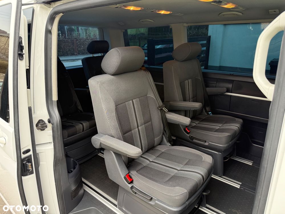 Volkswagen Multivan - 36