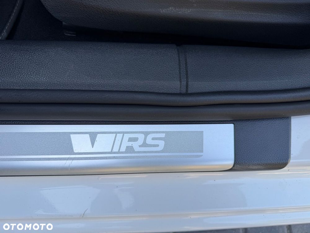 Skoda Octavia 2.0 TDI DSG RS - 33