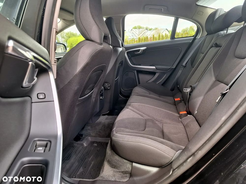 Volvo S60 T3 Edition Pro - 20