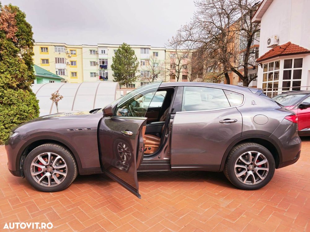 Maserati Levante Q4 GranLusso - 9