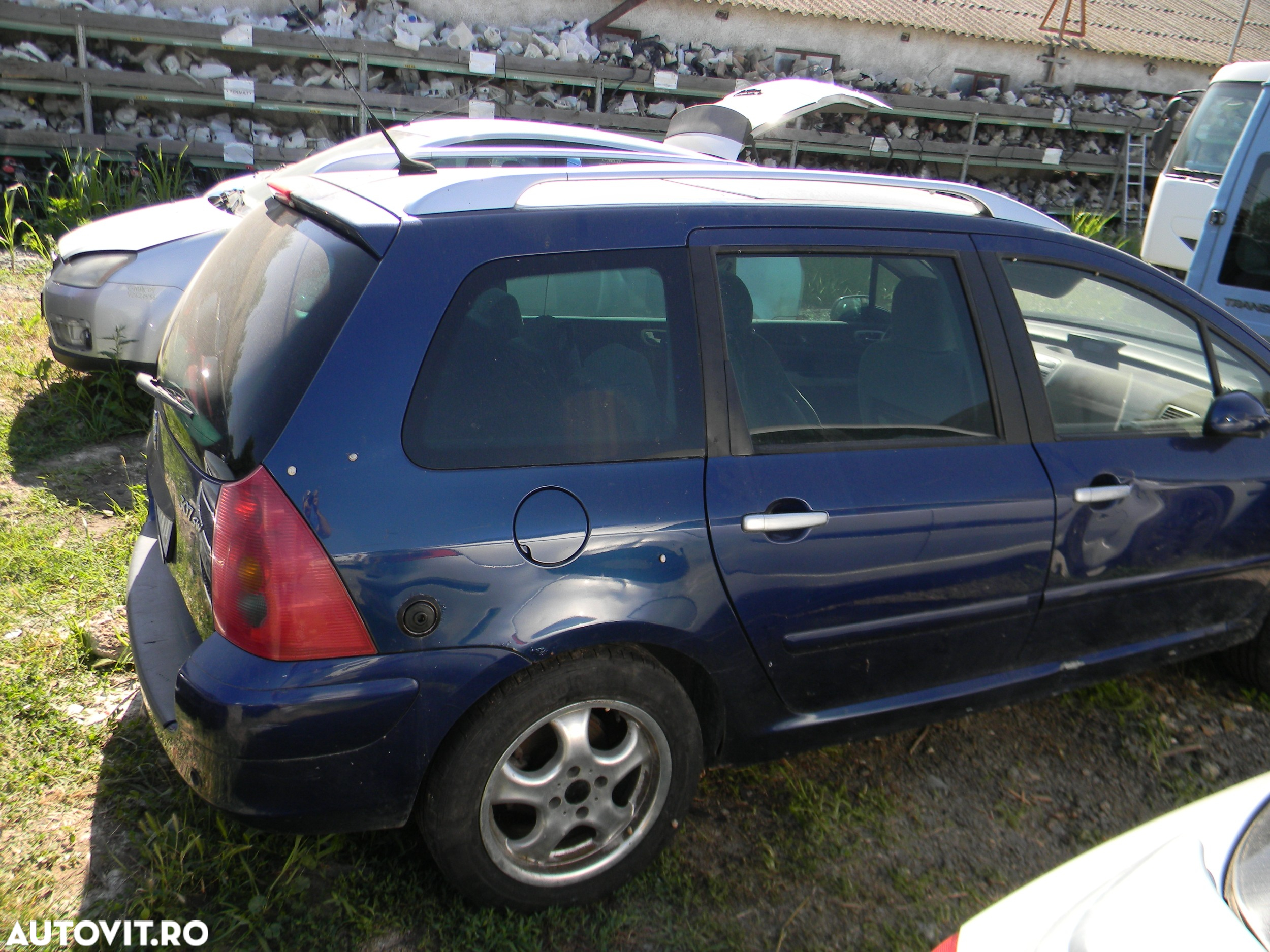 Dezmembrari  Peugeot 307  2000  > 0000 2.0 Benzina - 2