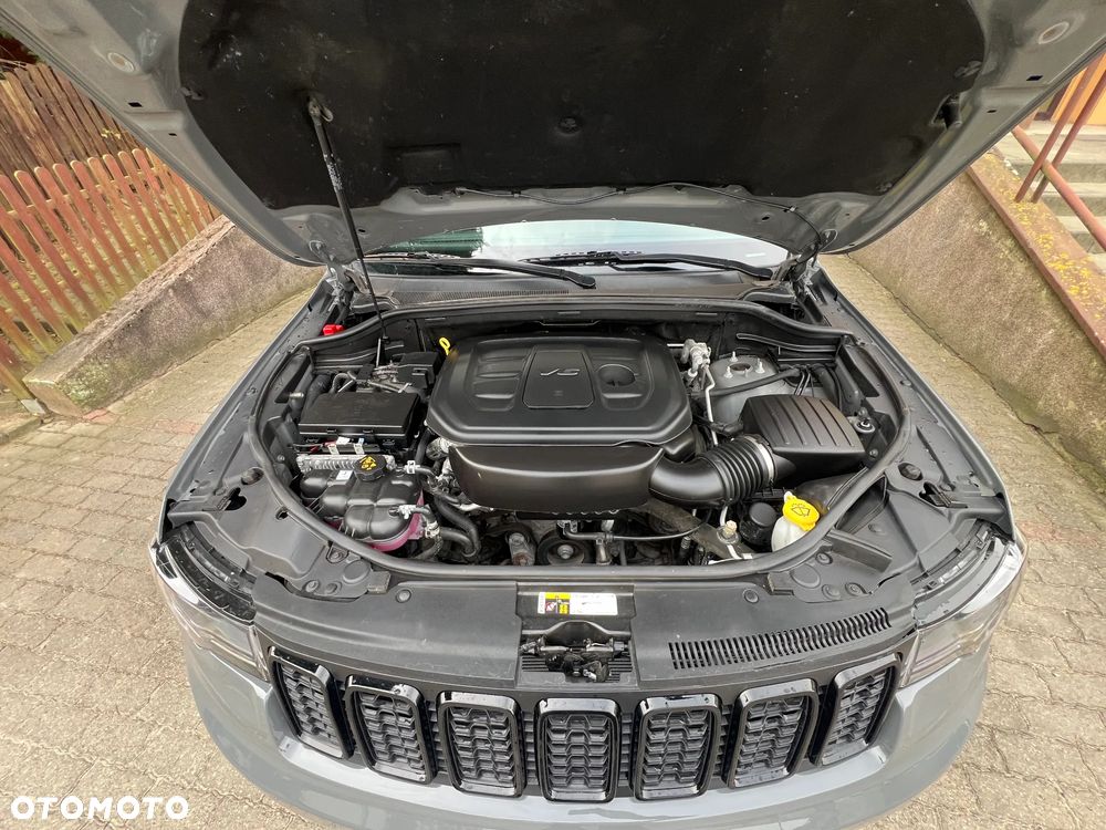 Jeep Grand Cherokee - 17